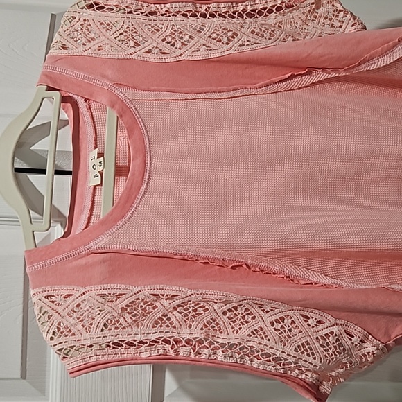 POL pink knit top - Picture 2 of 11